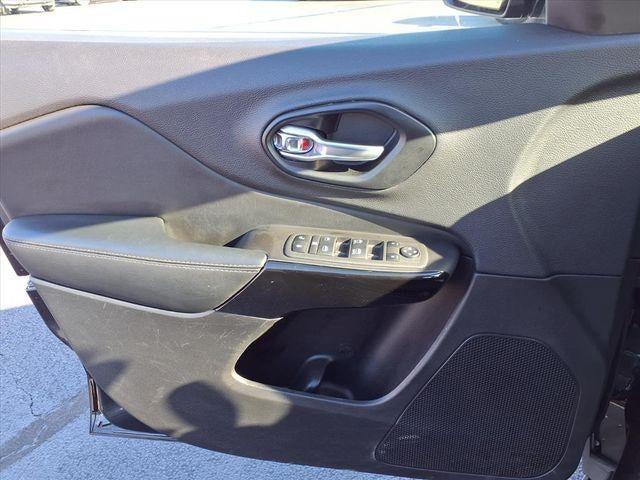 used 2023 Jeep Cherokee car, priced at $22,943