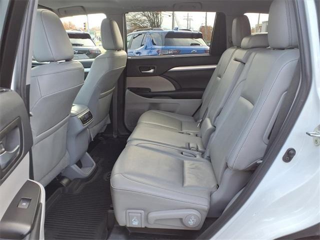 used 2019 Toyota Highlander car, priced at $29,842