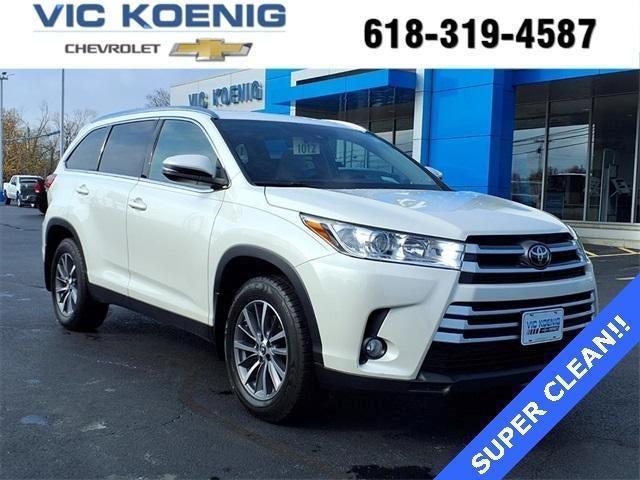 used 2019 Toyota Highlander car, priced at $29,842