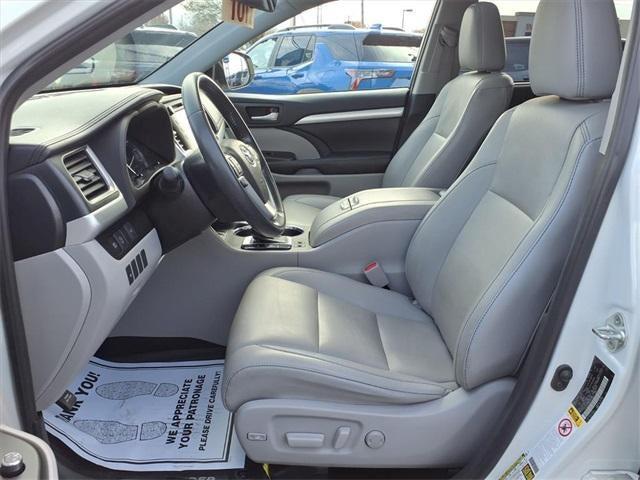 used 2019 Toyota Highlander car, priced at $29,842