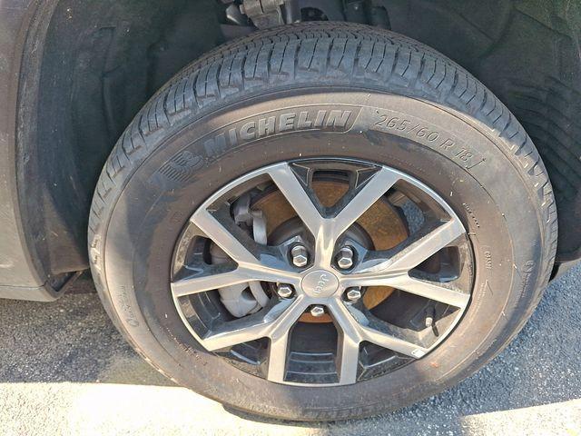used 2025 Jeep Grand Cherokee car, priced at $41,695