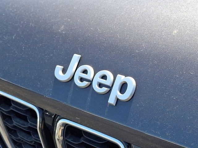 used 2025 Jeep Grand Cherokee car, priced at $41,695