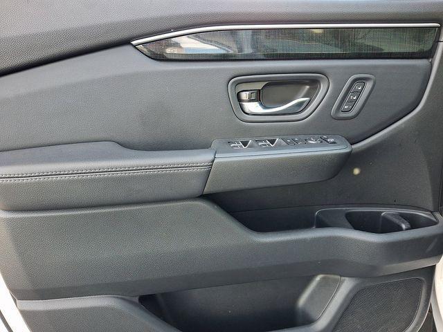 used 2023 Honda Pilot car, priced at $40,995