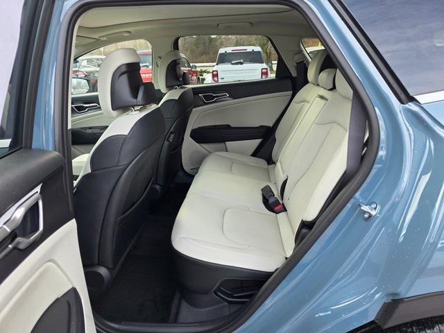 new 2026 Kia Sportage Hybrid car, priced at $36,610