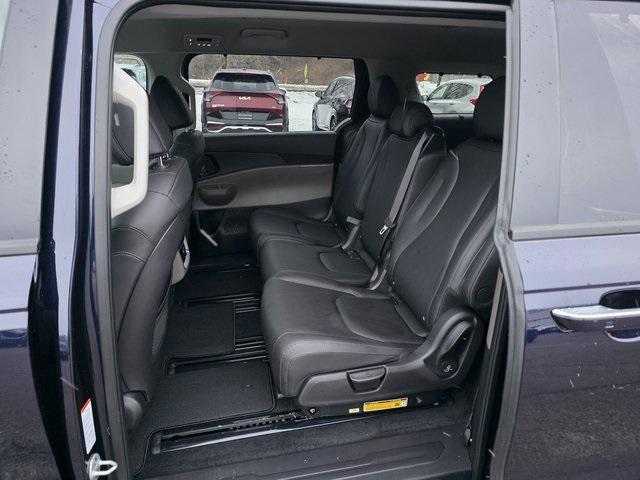 new 2026 Kia Carnival car, priced at $41,470