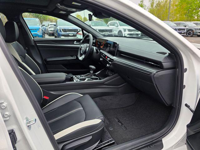 new 2026 Kia K5 car, priced at $35,029