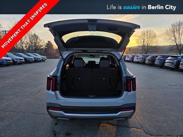 new 2026 Kia Sorento car, priced at $39,295