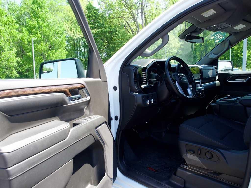 used 2023 GMC Sierra 1500 car, priced at $45,533