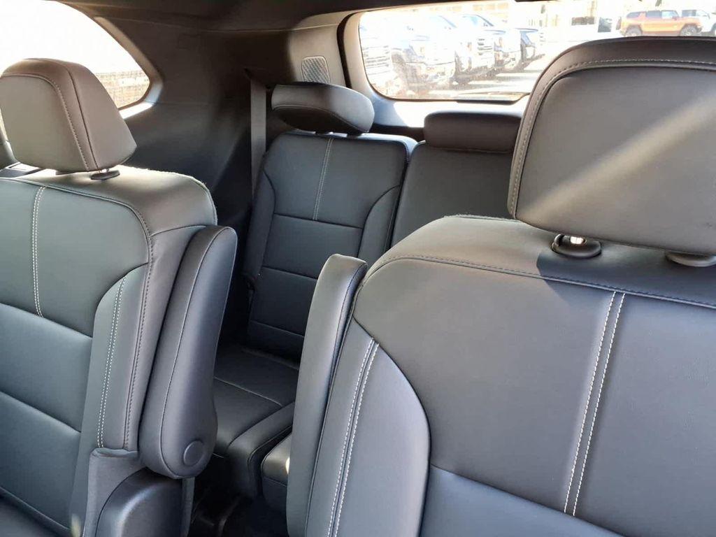 new 2026 GMC Acadia car, priced at $46,323