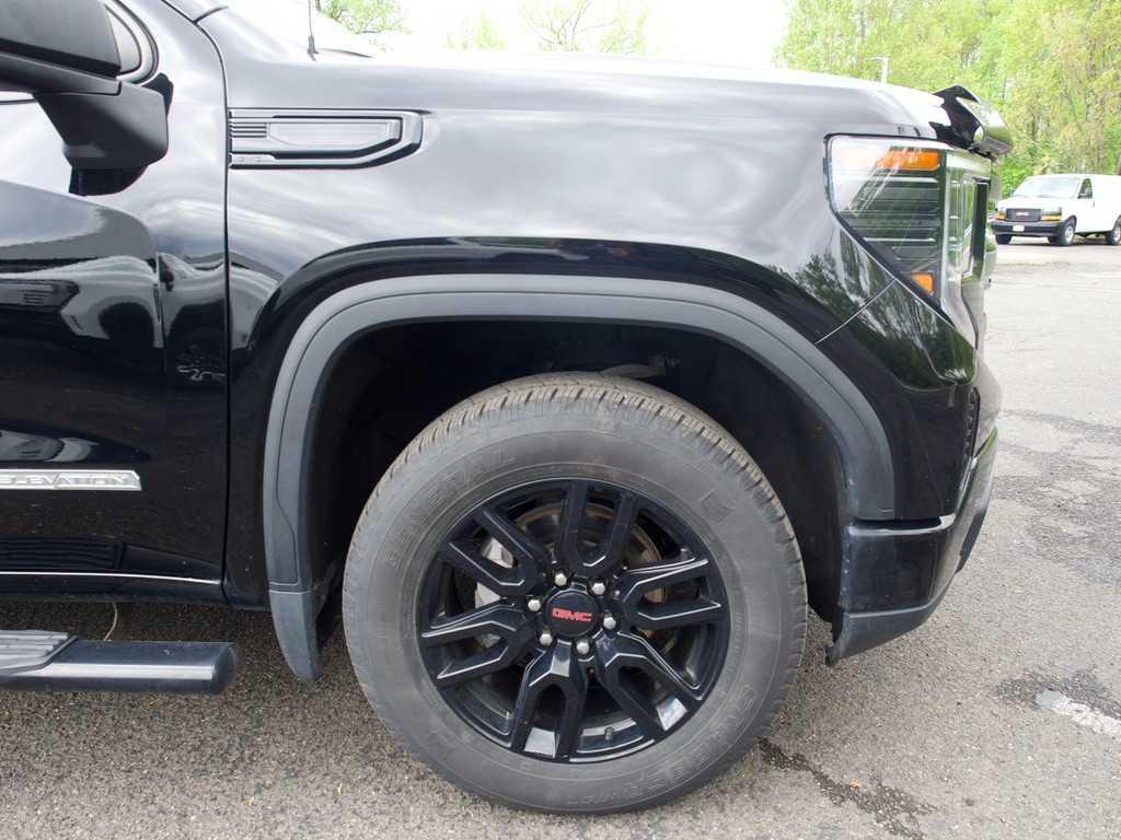 used 2024 GMC Sierra 1500 car, priced at $39,533