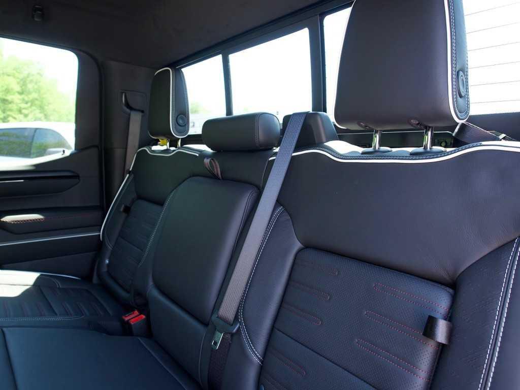 new 2026 GMC Sierra 1500 car, priced at $79,327