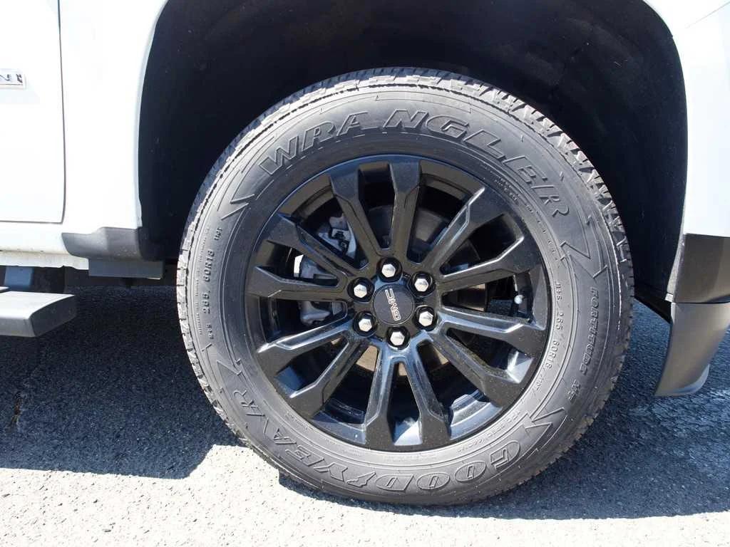 used 2021 GMC Canyon car, priced at $30,734