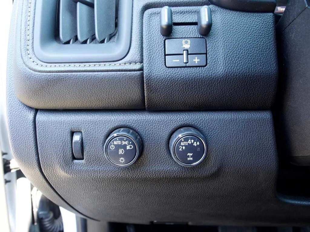 used 2021 GMC Canyon car, priced at $30,734