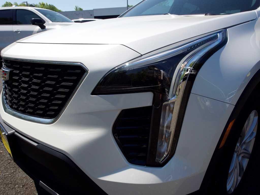 used 2022 Cadillac XT4 car, priced at $27,533