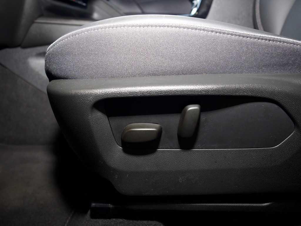 used 2023 Buick Envision car, priced at $28,533