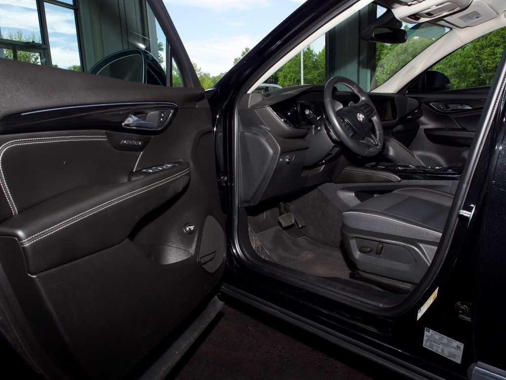 used 2023 Buick Envision car, priced at $28,533