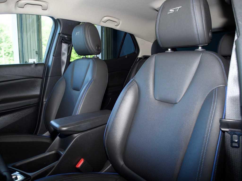 used 2025 Buick Encore GX car, priced at $26,533