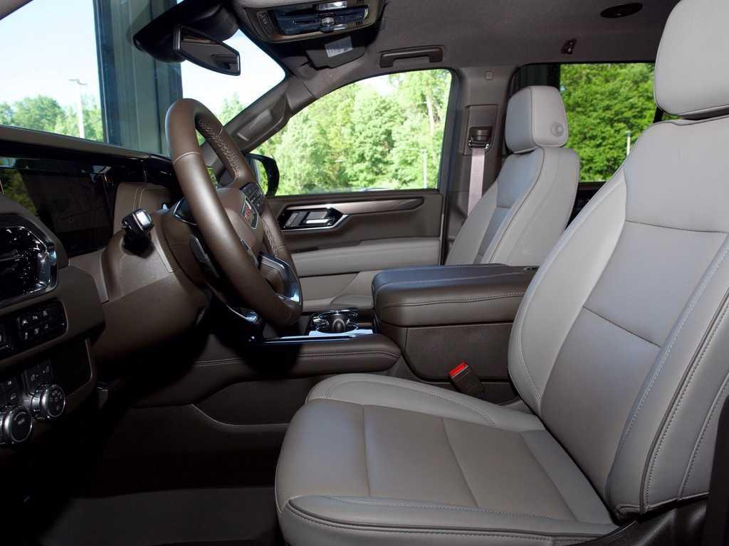 used 2026 GMC Yukon car, priced at $70,533
