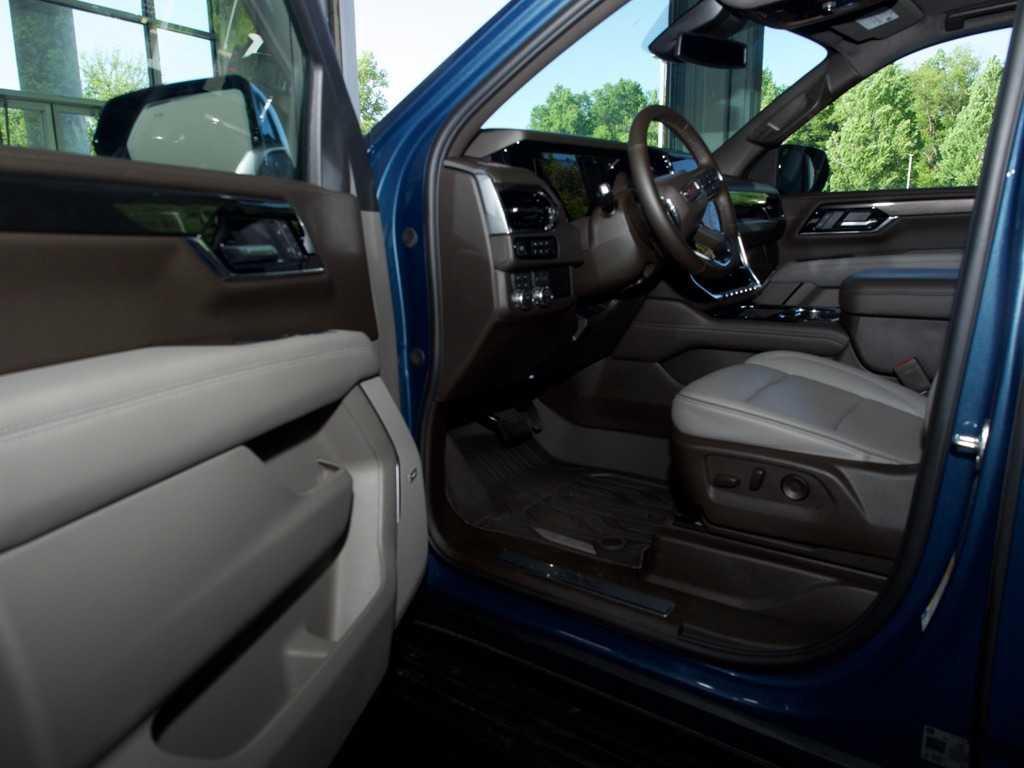 used 2026 GMC Yukon car, priced at $70,533
