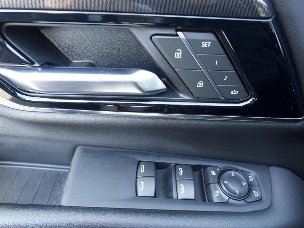 used 2025 GMC Yukon car, priced at $65,935