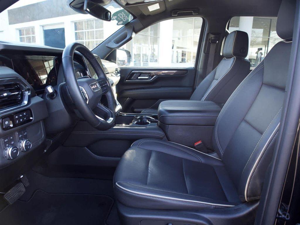 used 2025 GMC Yukon car, priced at $65,533