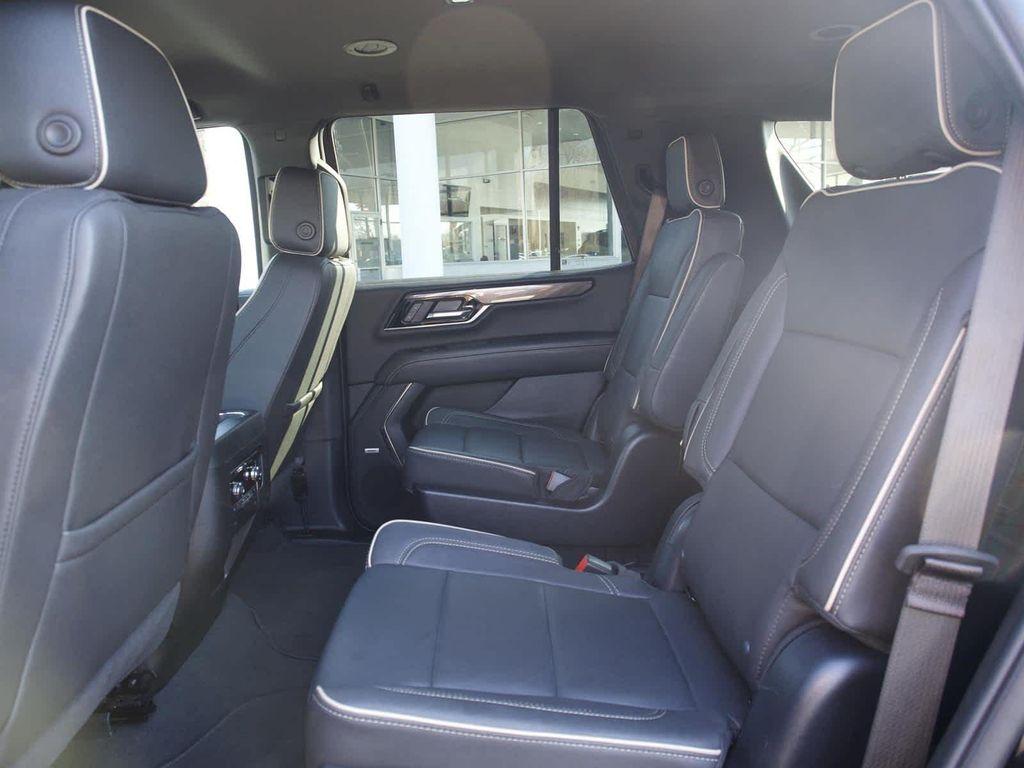 used 2025 GMC Yukon car, priced at $65,533