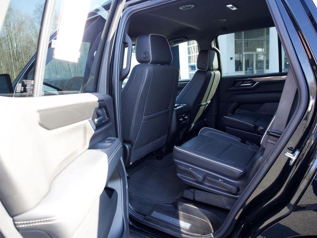 used 2025 GMC Yukon car, priced at $65,533