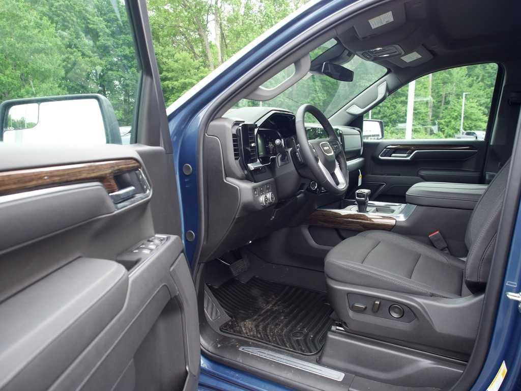 new 2026 GMC Sierra 1500 car, priced at $56,878