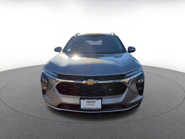 used 2025 Chevrolet Trax car, priced at $18,640