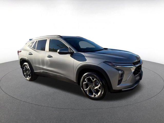 used 2025 Chevrolet Trax car, priced at $18,640