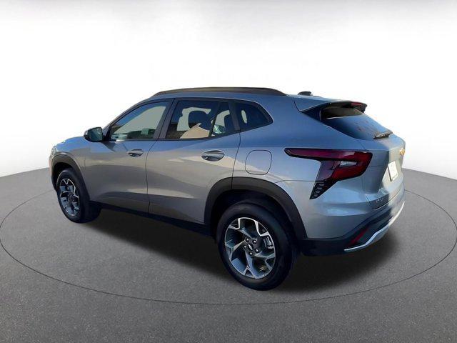 used 2025 Chevrolet Trax car, priced at $18,640