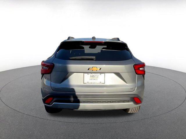 used 2025 Chevrolet Trax car, priced at $18,640