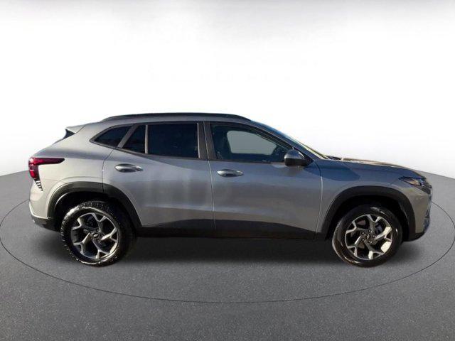 used 2025 Chevrolet Trax car, priced at $18,640