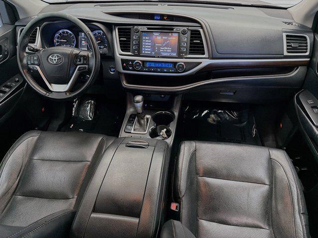 used 2014 Toyota Highlander car, priced at $16,288