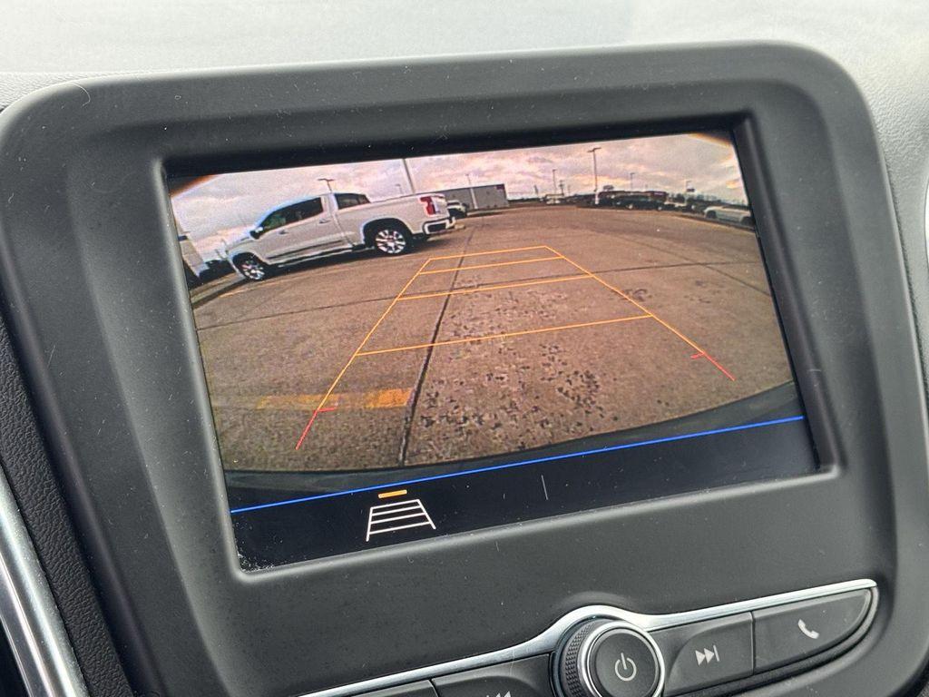 used 2021 Chevrolet Equinox car, priced at $19,000