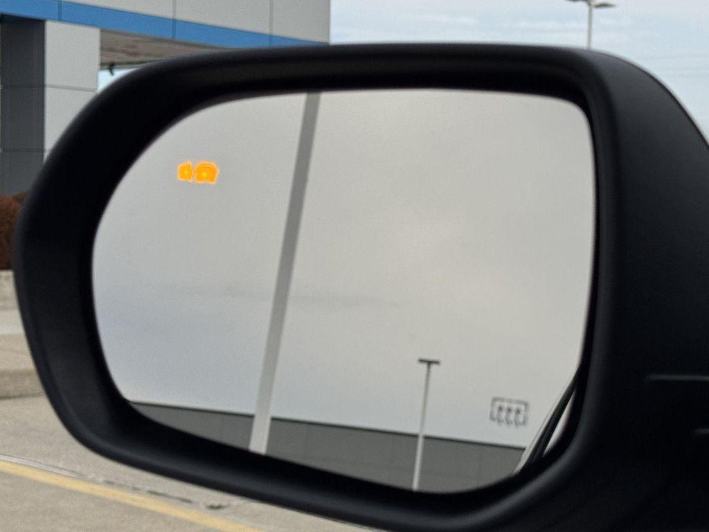 new 2026 Chevrolet Traverse car, priced at $41,226