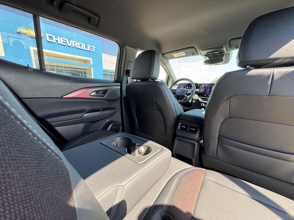 new 2026 Chevrolet Equinox EV car, priced at $32,076