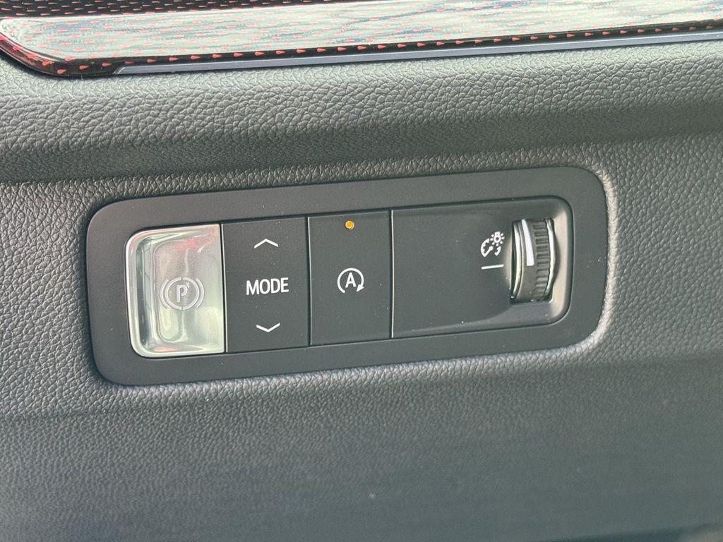 new 2026 Chevrolet Traverse car, priced at $54,326