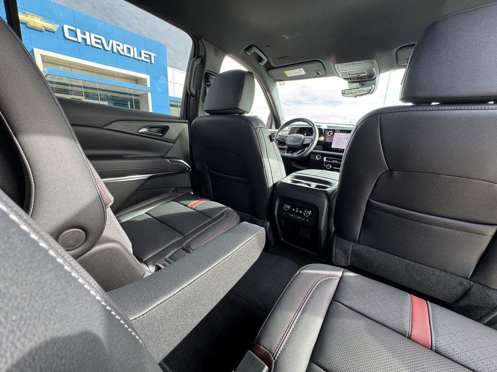new 2026 Chevrolet Traverse car, priced at $54,326