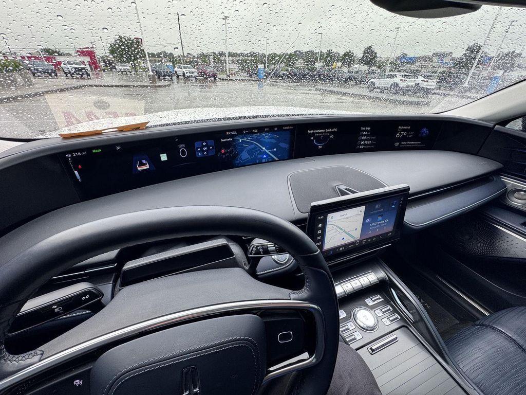 used 2025 Lincoln Nautilus car, priced at $56,000