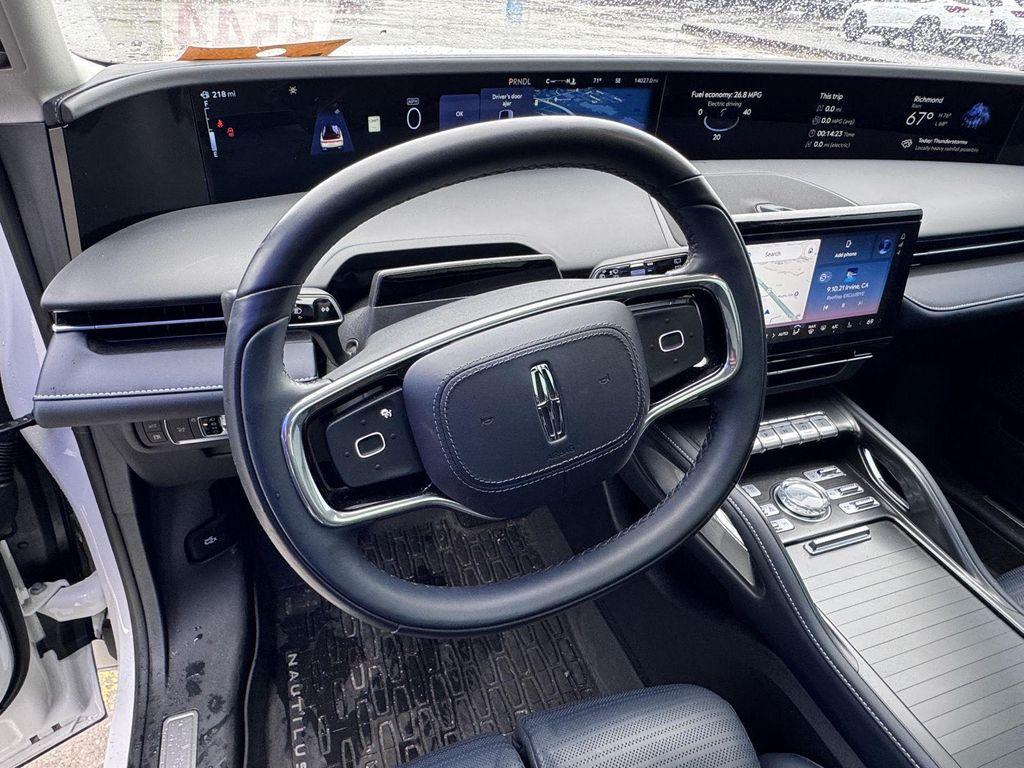 used 2025 Lincoln Nautilus car, priced at $56,000