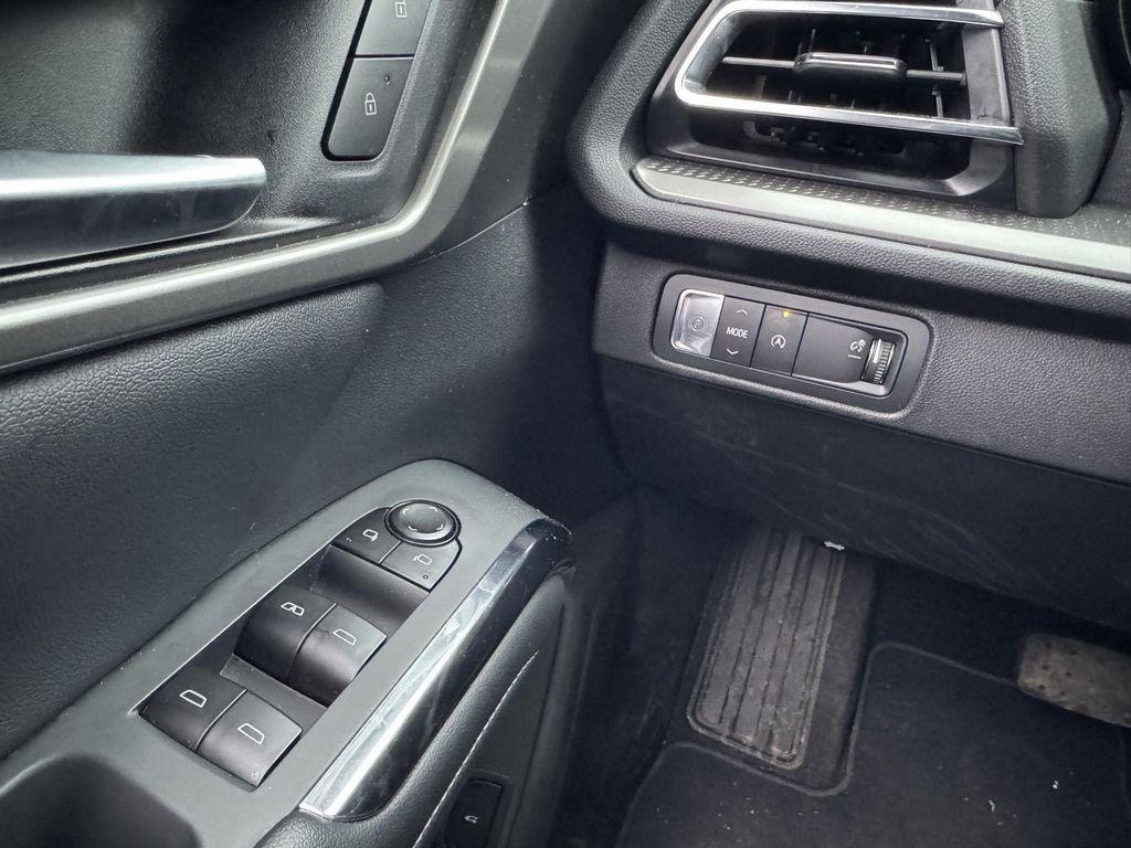 used 2026 Chevrolet Traverse car, priced at $39,000