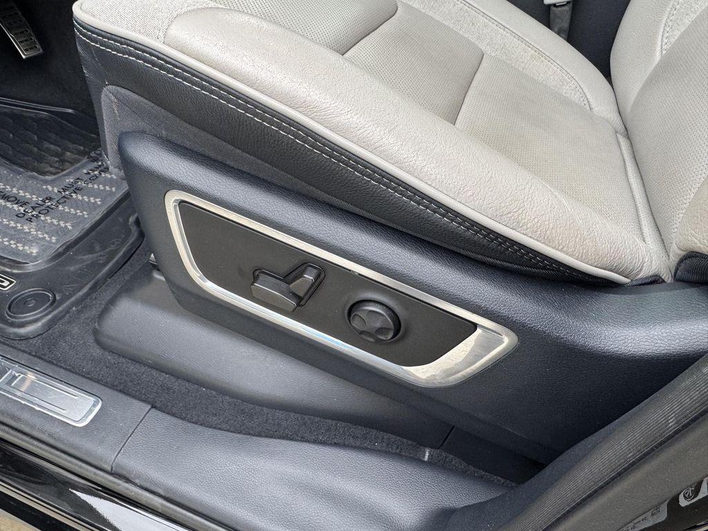 used 2022 Ram 1500 car, priced at $43,000