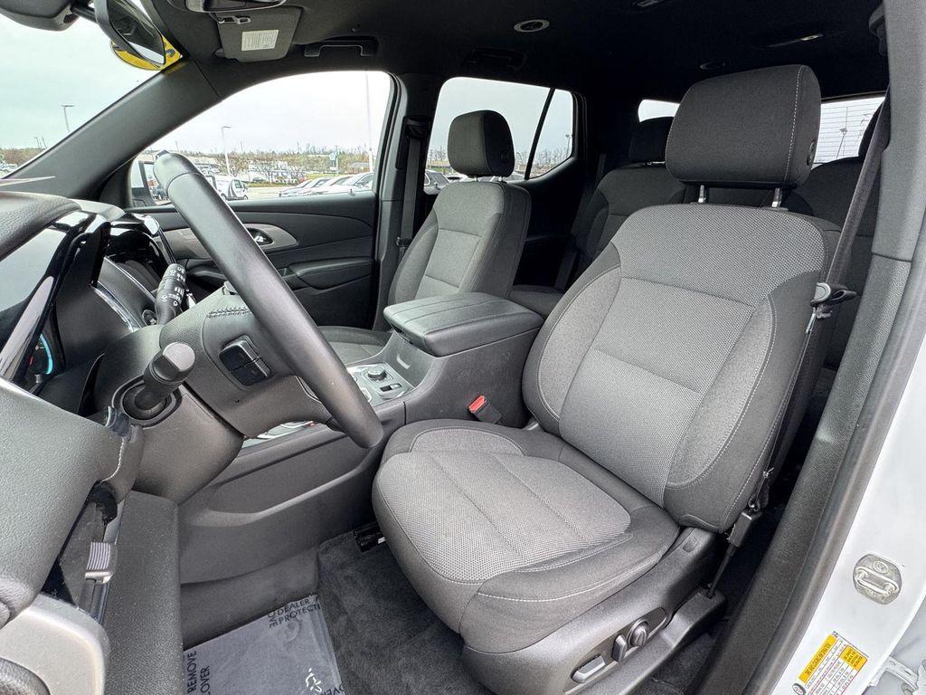 used 2022 Chevrolet Traverse car, priced at $25,750