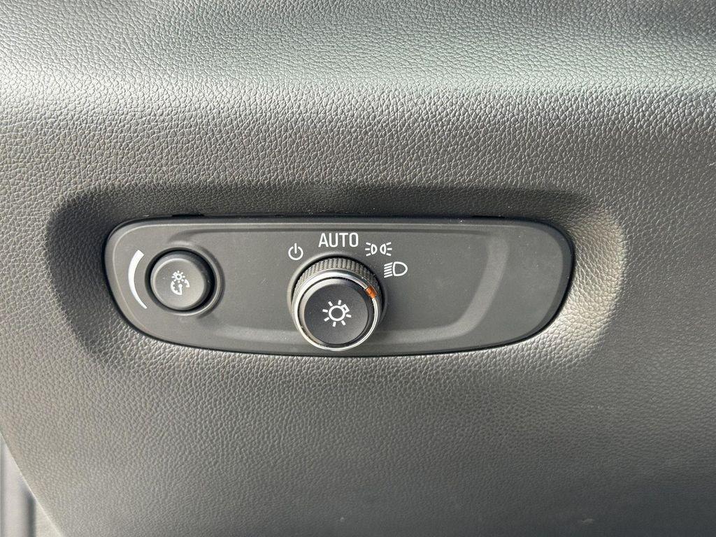 used 2022 Chevrolet Traverse car, priced at $25,750