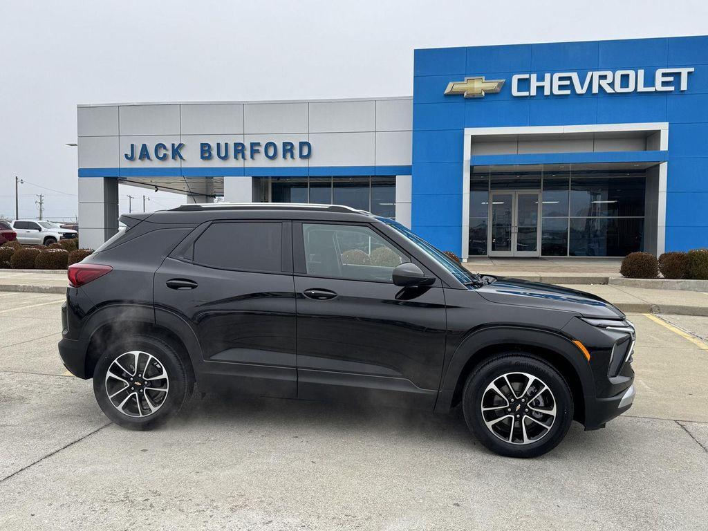 new 2026 Chevrolet TrailBlazer car, priced at $27,226
