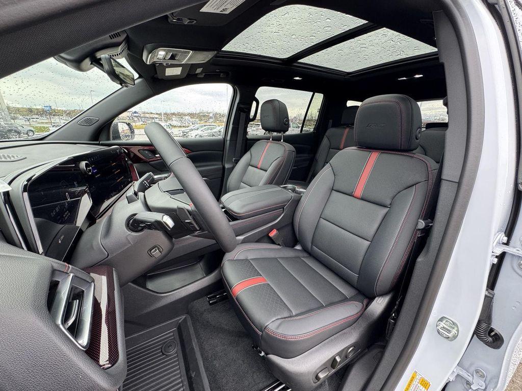 new 2026 Chevrolet Traverse car, priced at $56,126