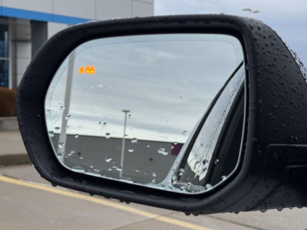 new 2026 Chevrolet Traverse car, priced at $56,126