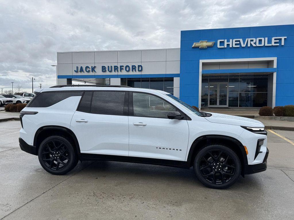 new 2026 Chevrolet Traverse car, priced at $56,126