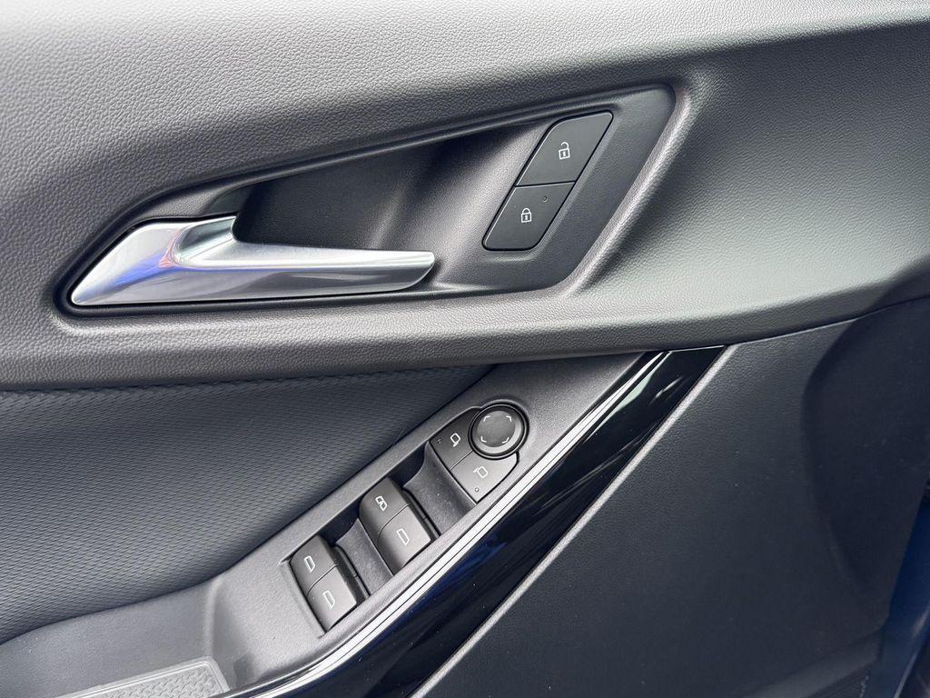 new 2026 Chevrolet Equinox car, priced at $30,740